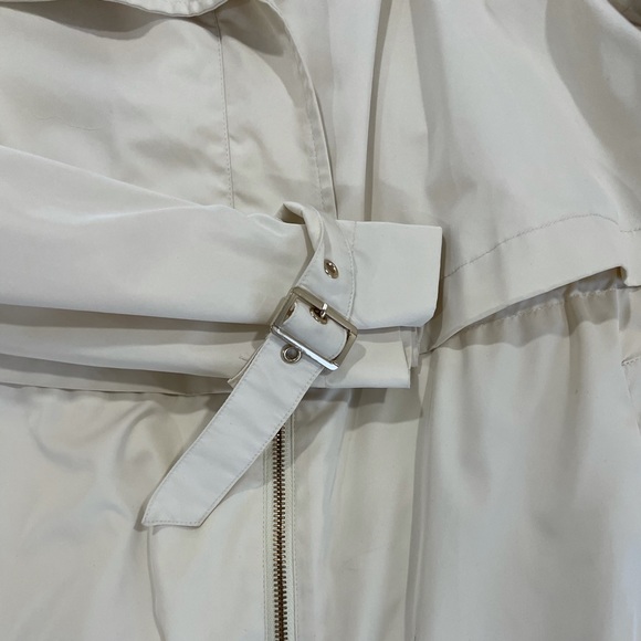 Zara basic rain jacket - Picture 3 of 5